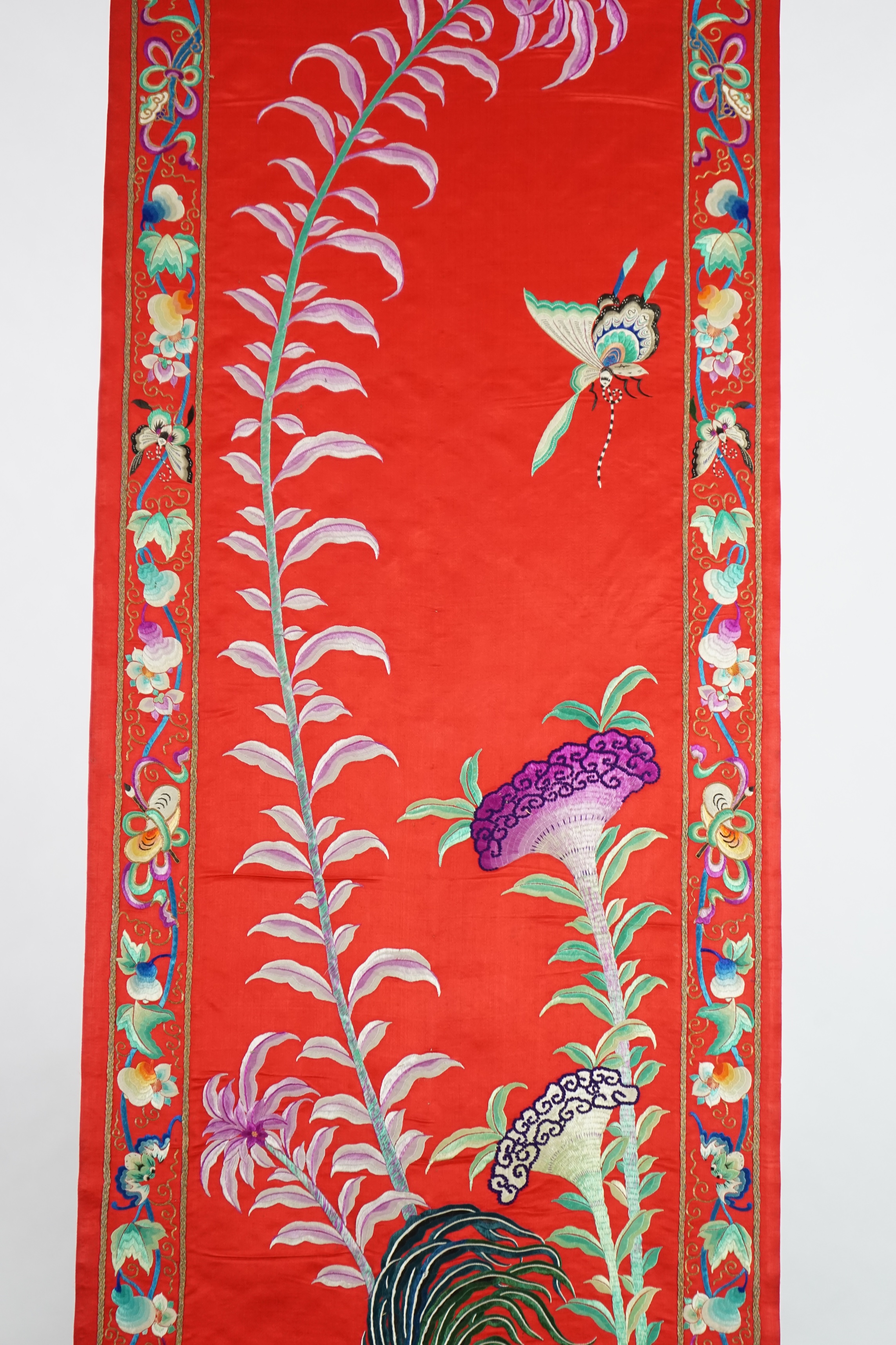 A Chinese embroidered silk wall hanging, early 20th century